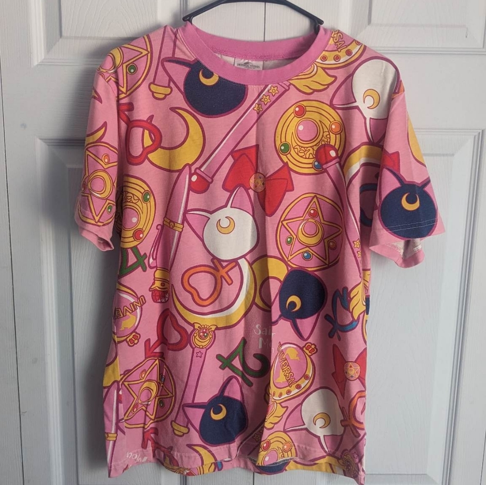 Rare Original Universal Studios Japan Sailor Moon t-shirt size Large